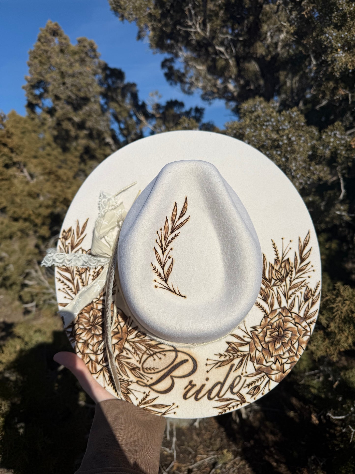 BRIDAL LID