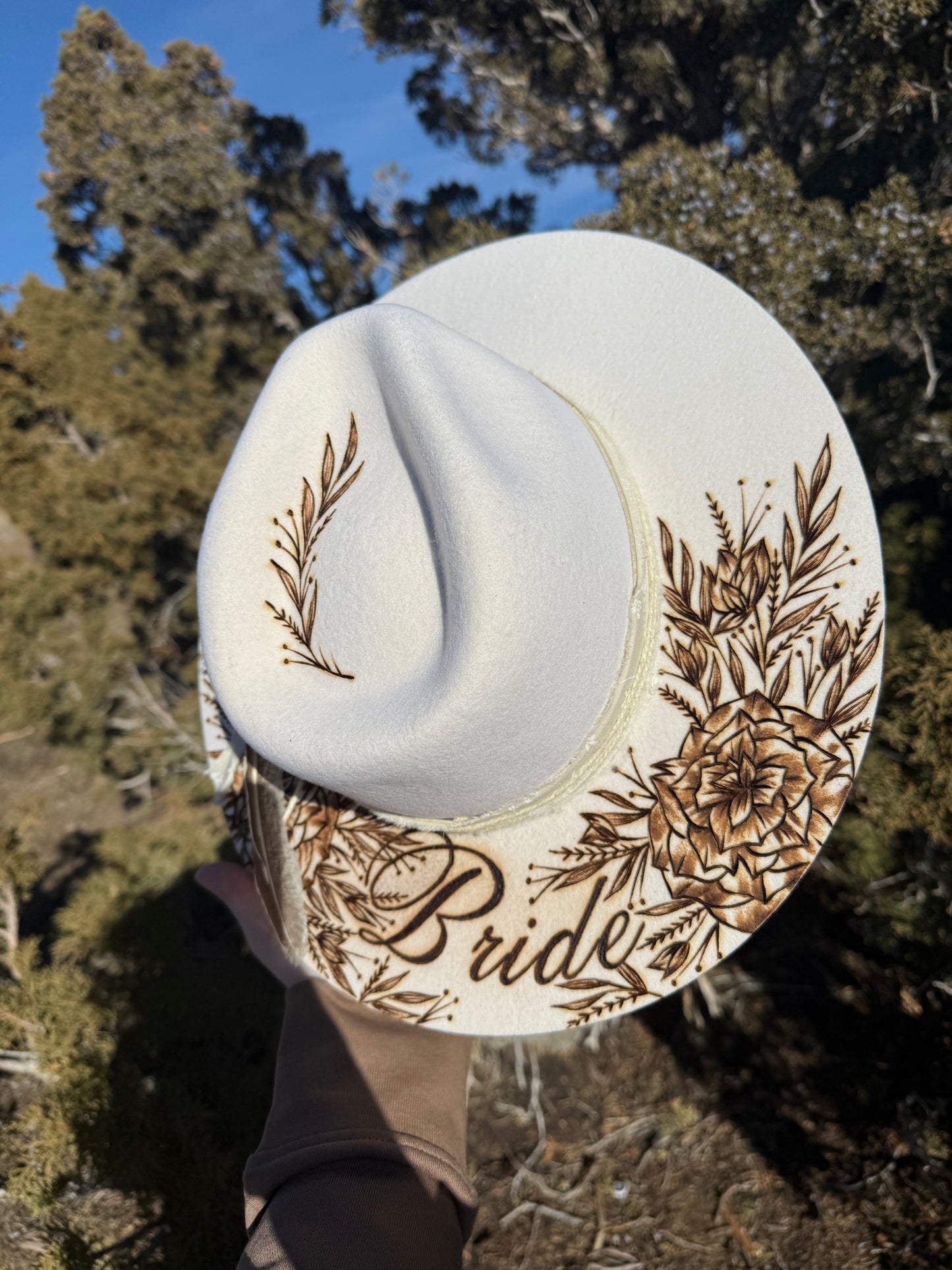 BRIDAL LID