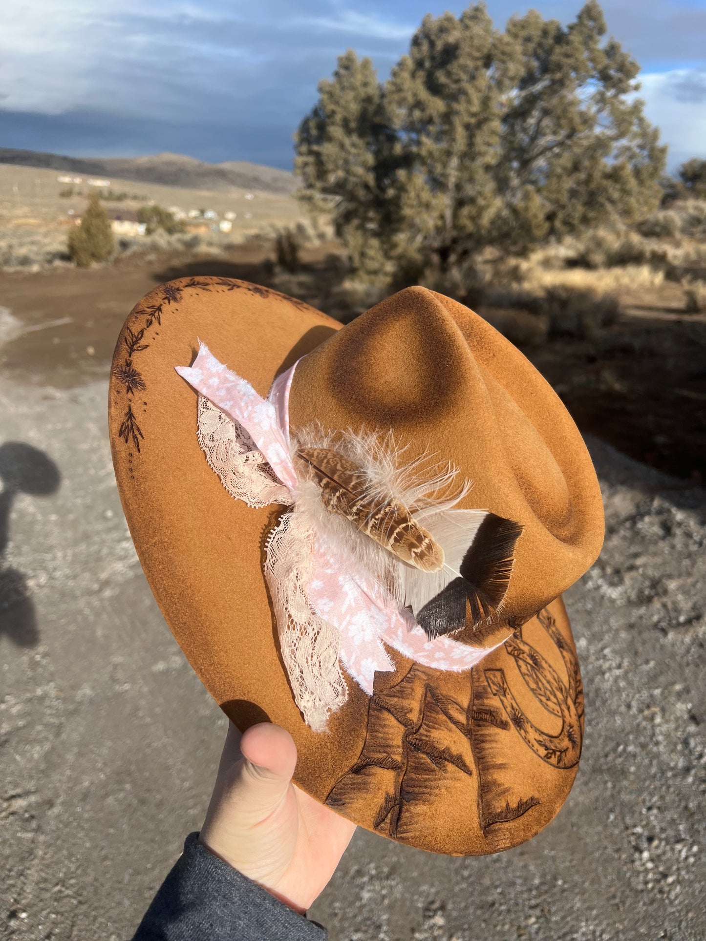 MOUNTAIN COWGIRL